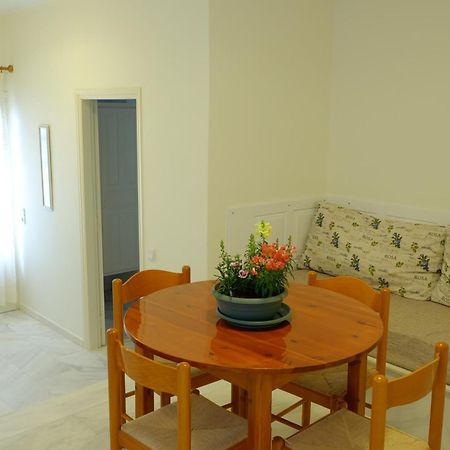 Dialinas Apartments Istron Стая снимка