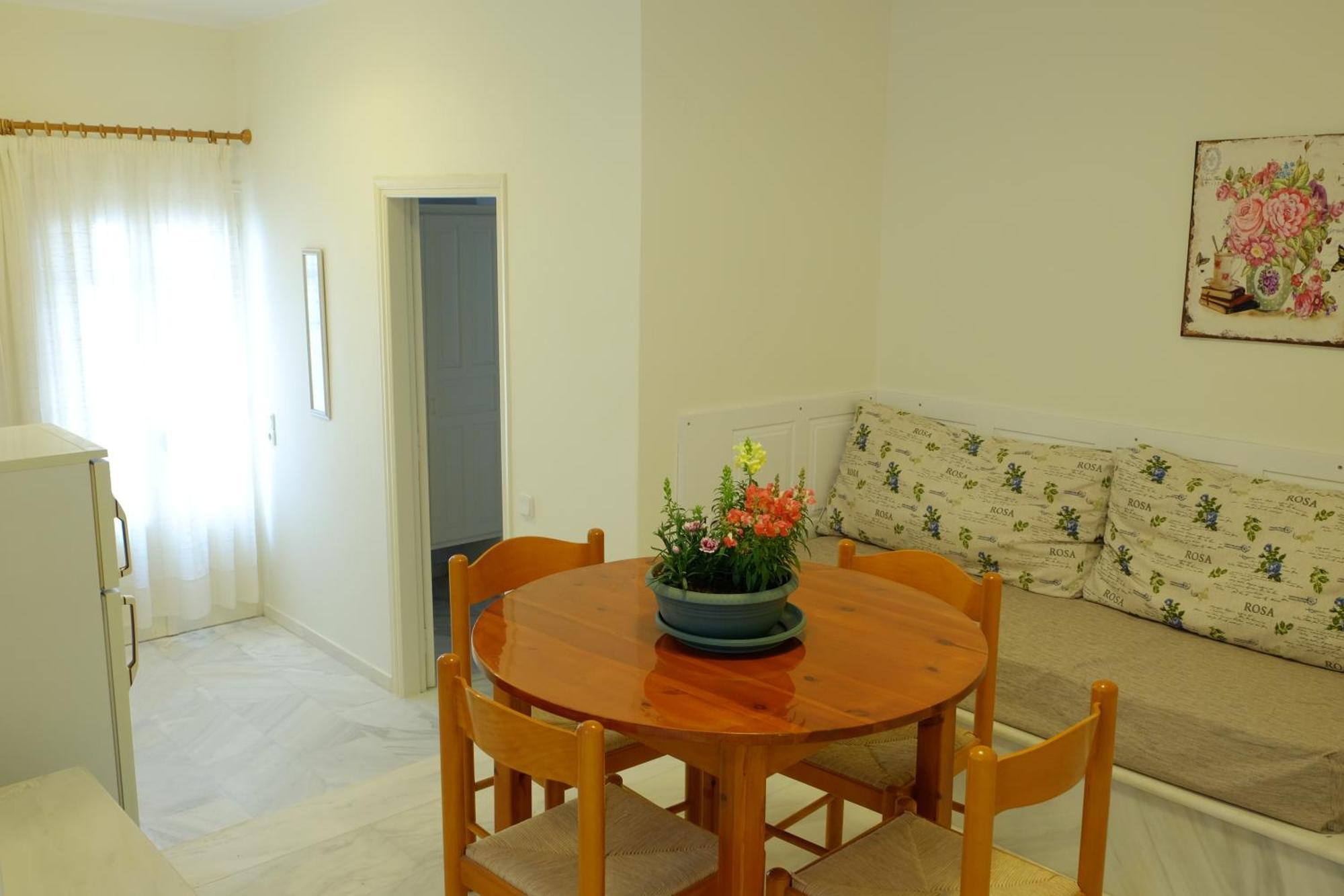 Dialinas Apartments Istron Стая снимка